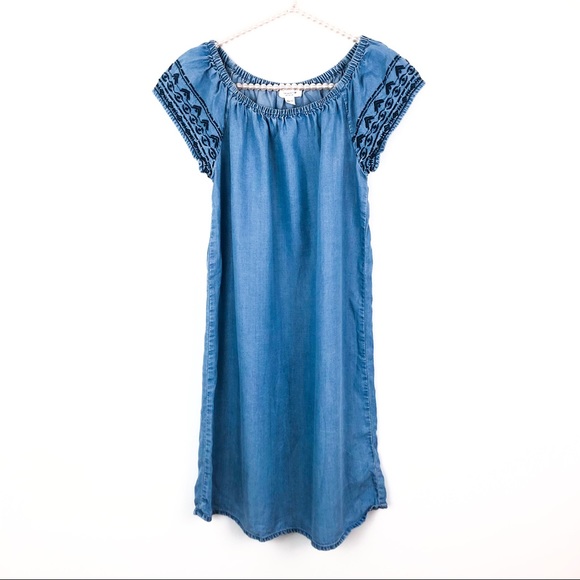 beach lunch lounge chambray dress Brittany Chambray Collared Short Dress